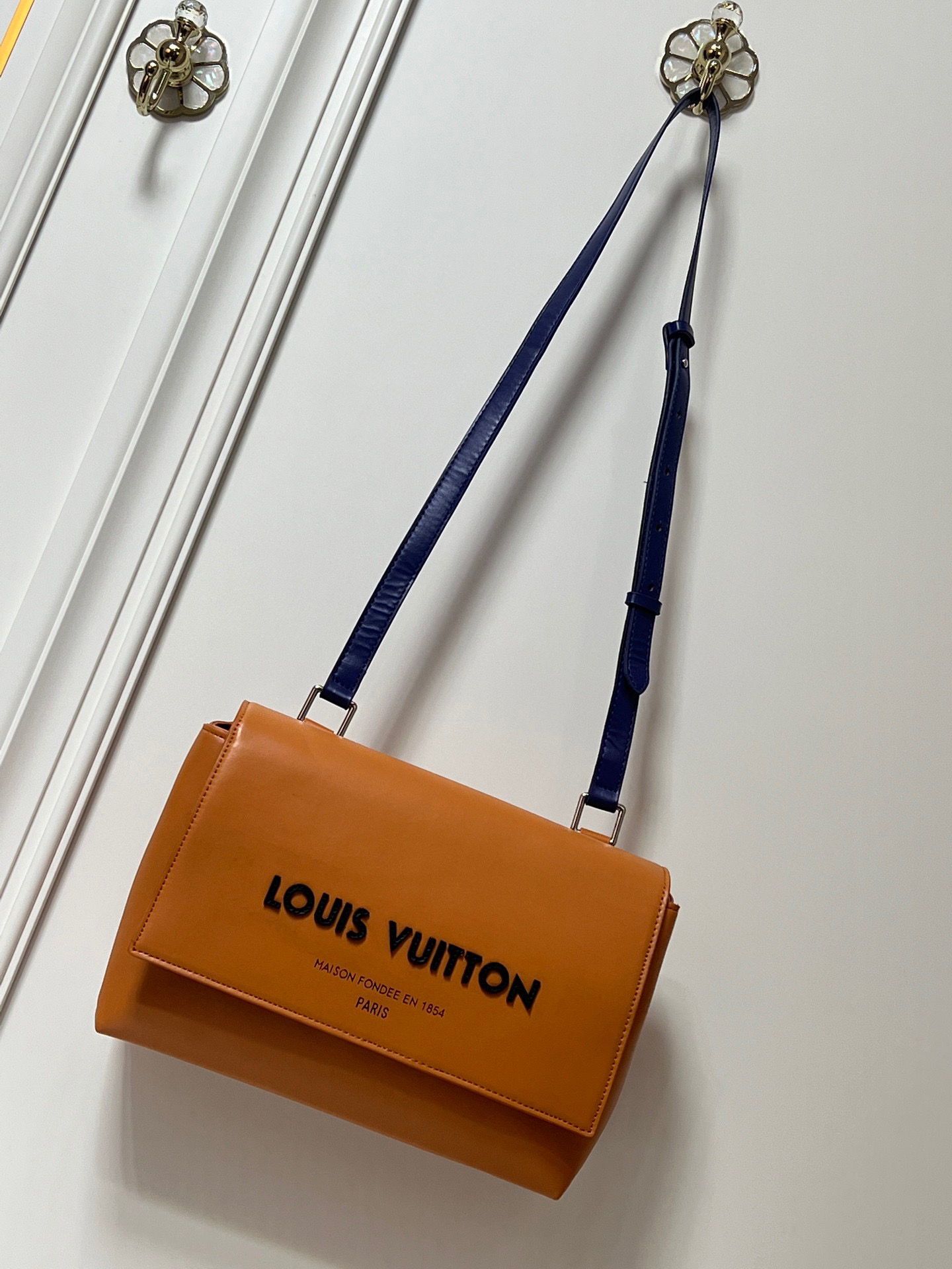 Louis Vuitton LV Classic Handbag Premium Canvas Multiple Compartments Special Occasion Designer Bag
